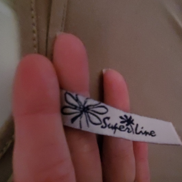 Top - Picture 2 of 2